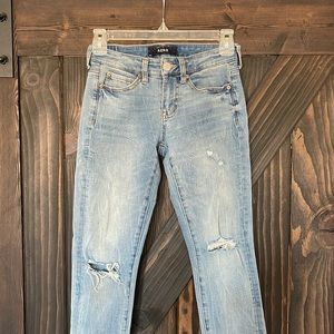 Aeropostale Low Rise Stretch Skinny Jean, size 00R